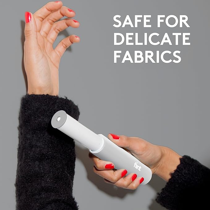 Flint Classic White Retractable Mini Lint Roller with 30 Extra Sticky Sheets, Small and Portable Lint Roller, Ideal Pet Hair Remover, Travel Lint Rollers for pet Hair Extra Sticky