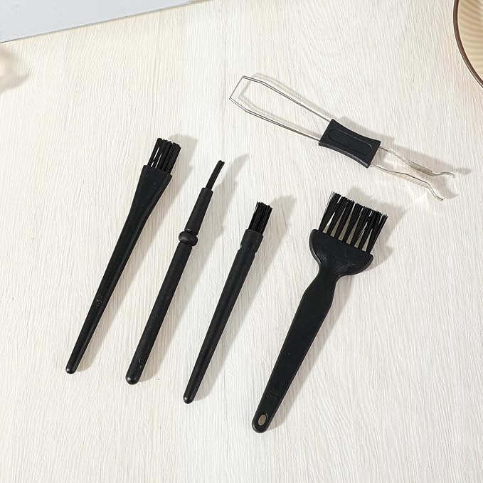 6 Pcs Mini Keyboard Cleaning Brushes Kit, Anti Static Electronic Dust Cleaning Brushes with PP Handle and Nylon Bristles, Keyboards Cleanings Brush for Computer Keyboard and Small Spaces