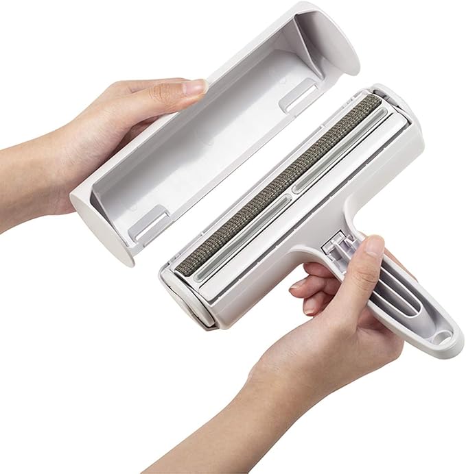 Pet Hair Remover Roller – Reusable & Self-Cleaning, Removes Dog & Cat Fur from Furniture, Carpets & Clothes – No Tape or Batteries Required