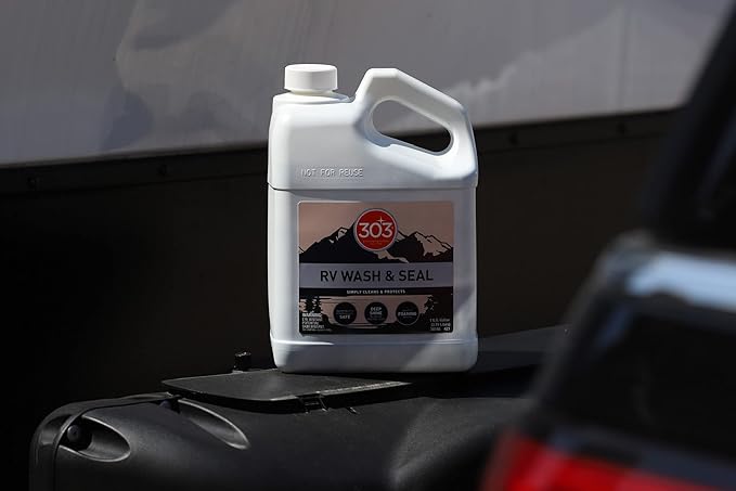 303 Products RV Wash & Seal - Clean, Streak-Free Finish, pH Neutral with High Foaming Formula, Provides A Deep Gloss Finish on RVs, Campers, Pop-ups, and Motorhomes, 1 Gallon (30240)