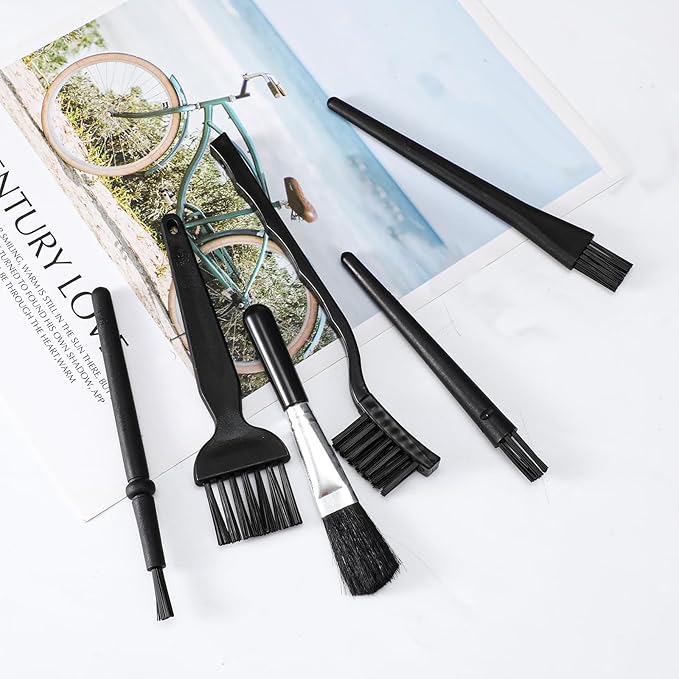 8 Pcs Anti Static Electronic Dust Cleaning Brushes Mini Keyboard Cleaning Brushes Kit Anti Static Brush for Laptop Computer Keyboard Motherboard Camera Small Space Car Lab