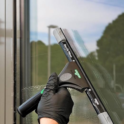 Unger Commercial ErgoTec Advanced Window Cleaning Ninja Kit 4-in-1 – Squeegee, Scrubber, Tool Holder, Microfiber Cloth – Professional Indoor/Outdoor Window Cleaning Equipment, WNK12