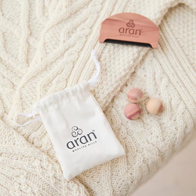 The Aran Sweater Care Set - Aran Wool Sweater De-Pilling Comb - by Aran Woollen Mills