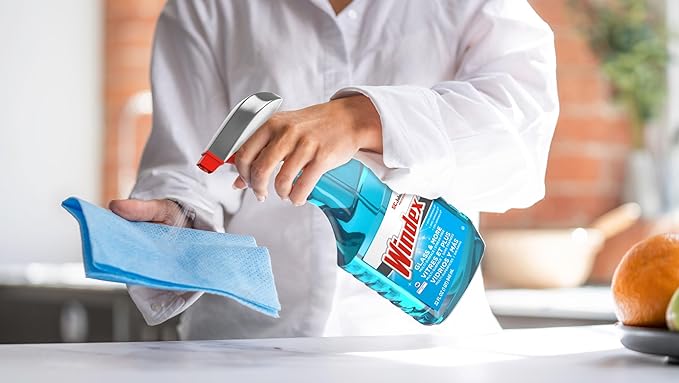 SC Johnson Professional Windex Original Glass Cleaner, Fresh Scent, 32 oz Spray Bottle, 4/Carton (327171)