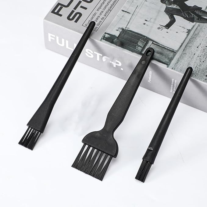 8 Pcs Anti Static Electronic Dust Cleaning Brushes Mini Keyboard Cleaning Brushes Kit Anti Static Brush for Laptop Computer Keyboard Motherboard Camera Small Space Car Lab