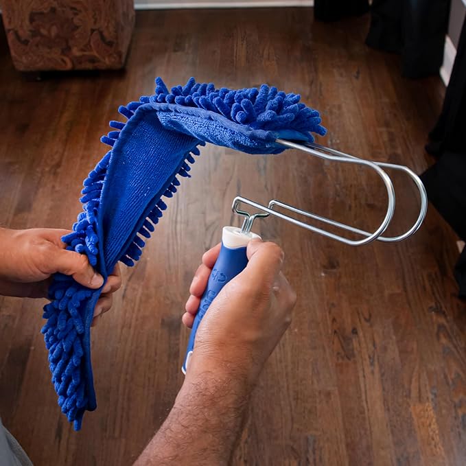 Unger Connect and Clean Microfiber Ceiling Fan Duster, Household Cleaning Supplies to Trap Dust and Dirt, Reusable and Machine Washable Sleeve, Compatible with Threaded Poles for Higher Access
