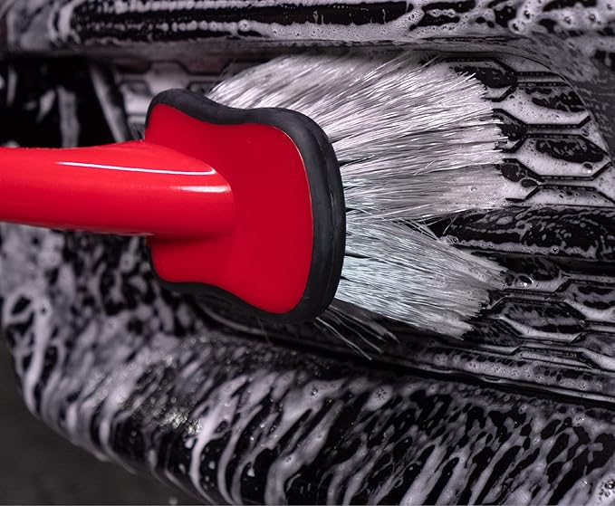 Mothers 155800 Wheel Well Long Handled Brush