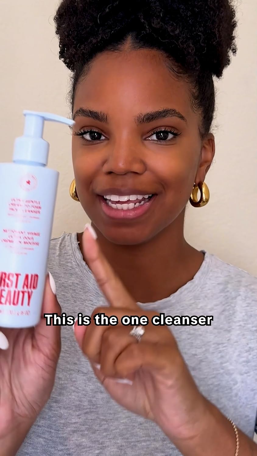 First Aid Beauty Ultra Gentle Cream-to-Foam Cleanser
